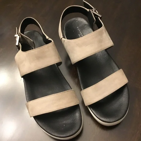 Kenneth Cole New York Lake Sandals Size 8 - Picture 2 of 9